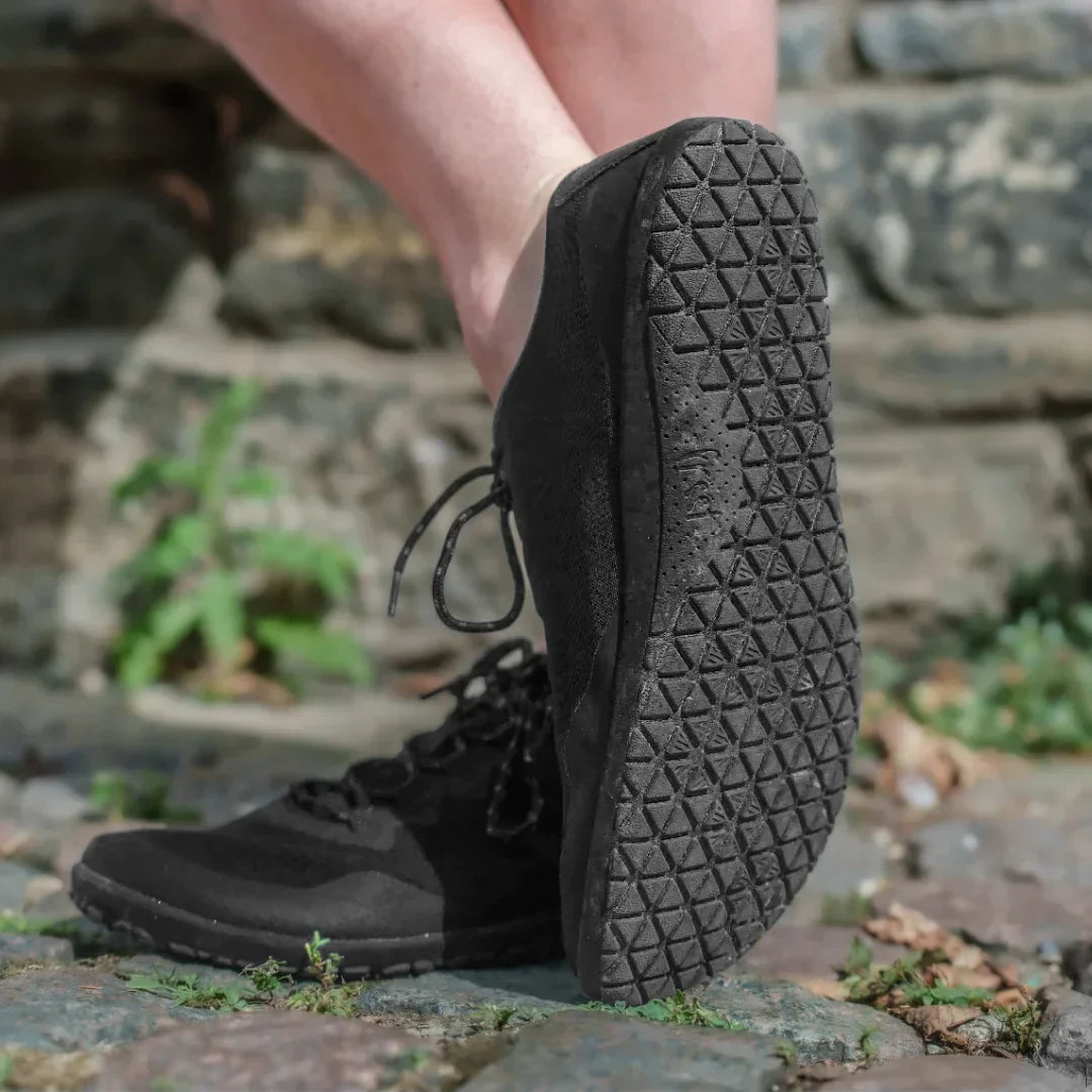#colour_Black